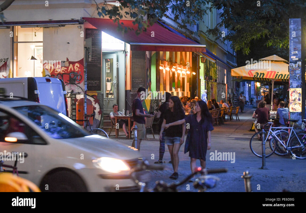 Bar Raval Berlin High Resolution Stock Photography And Images Alamy
