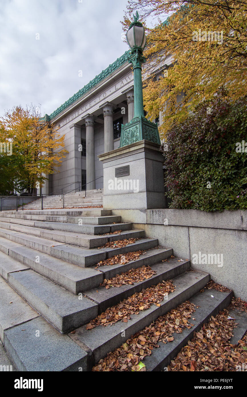 The Old Worcester Courthouse Stock Photo Alamy