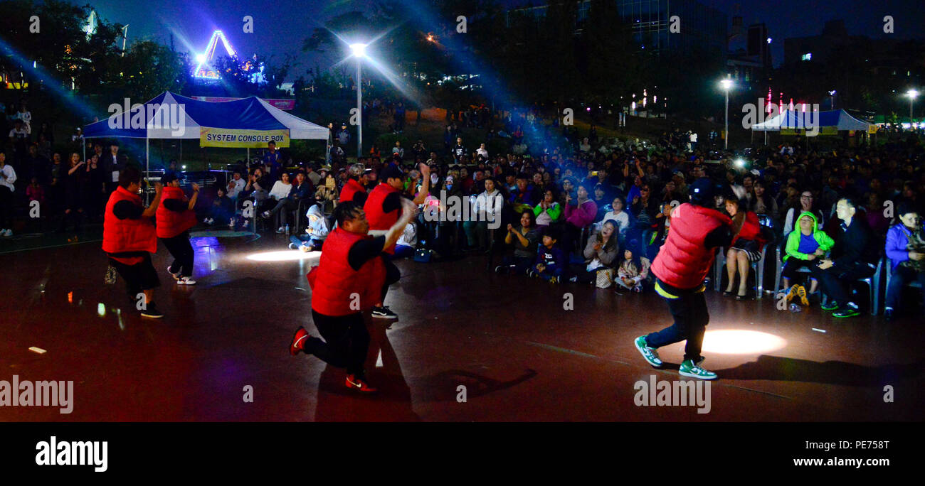 Dance Pop High Resolution Stock Photography And Images Alamy