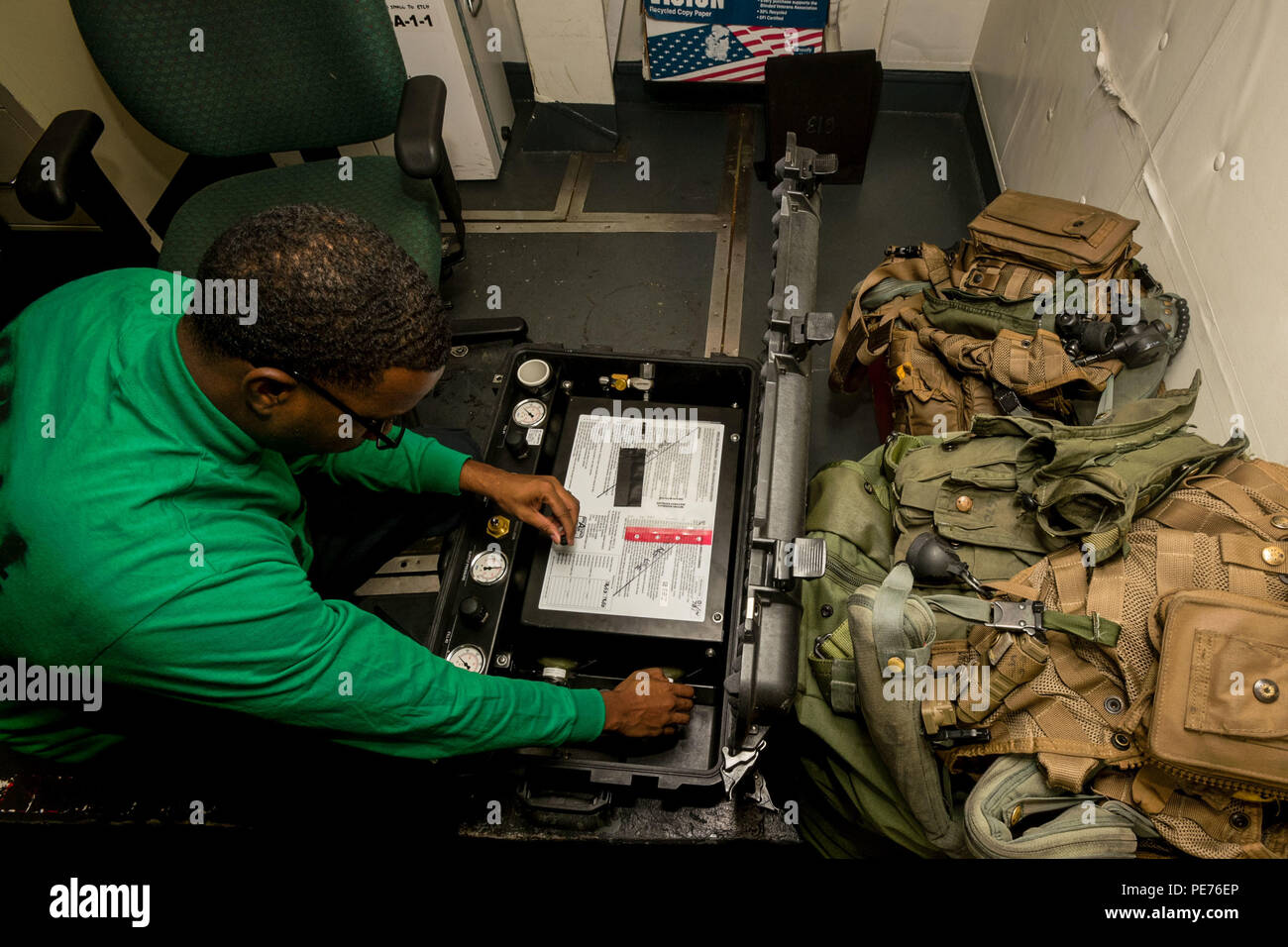 Aircrew survival equipmentman 3rd class hires stock photography and