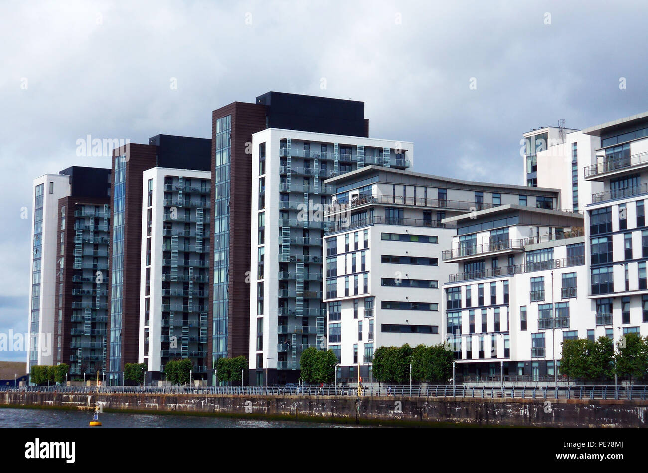 Flats Apartments Houses Glasgow High Resolution Stock Photography And Images Alamy
