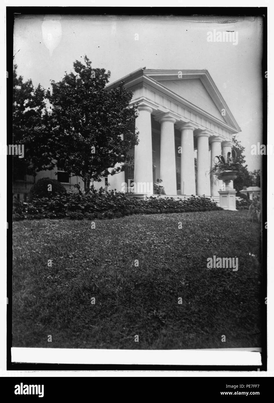 Arlington historic mansion Black and White Stock Photos & Images - Alamy