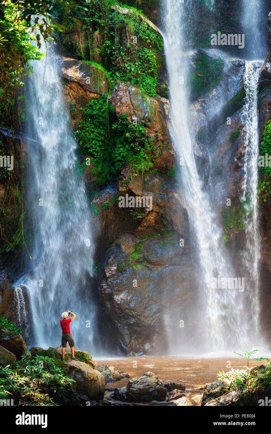 Papua new guinea tourist hi-res stock photography and images - Alamy