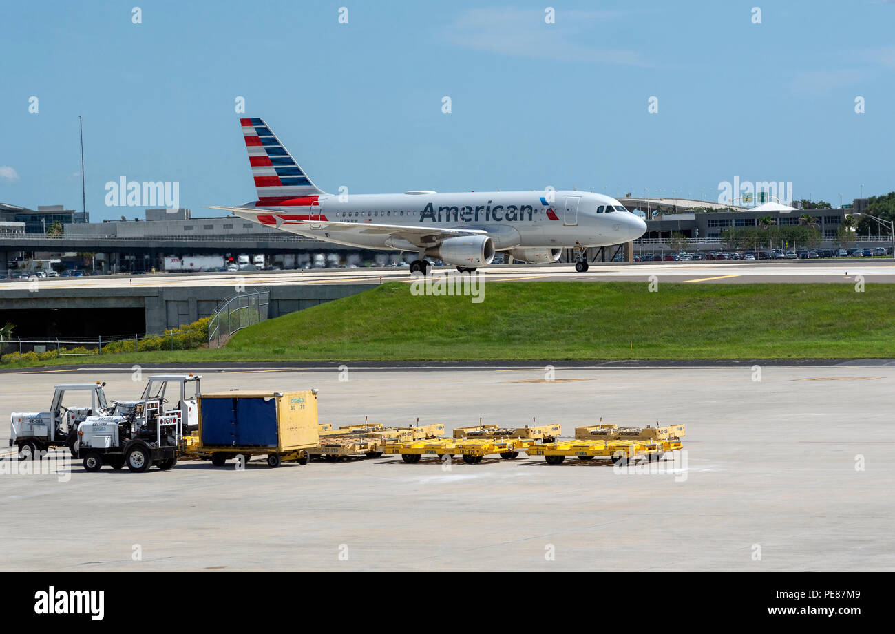 Aircraft taxiway on elevated section at Tampa International Airport, Florida, USA. 2018. An American comapny Airbus A319 on the taxiway Stock Photo