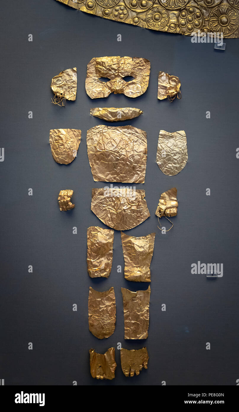 Gold Infant Death Wrap, Funeral Death Wrap, Grave IV, Grave Circle A, Mycenae, Mycenaean Shaft Graves, 1600 BC. Stock Photo