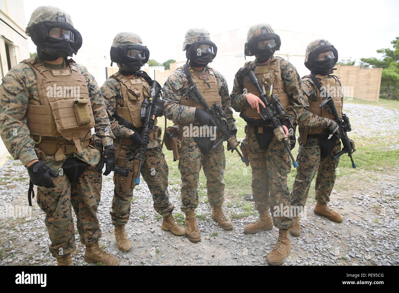Marines with Military Police Detachment, Combat Logistics Battalion 31 ...