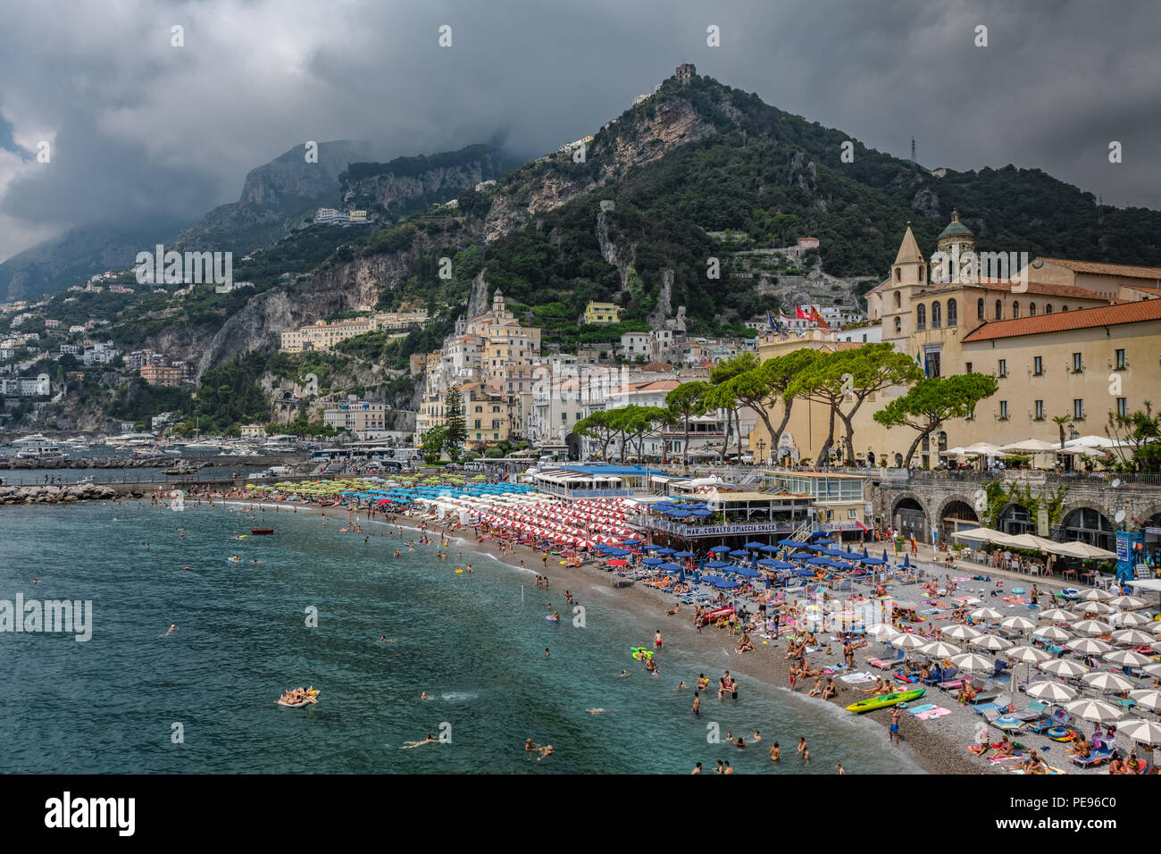 Amalfi crowded hi-res stock photography and images - Alamy
