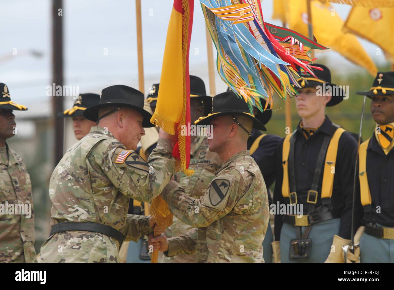 Command Sgt Maj Andrew Barteky Right Former Senior Enlisted Adviser For The 1st Cavalry Division Passes