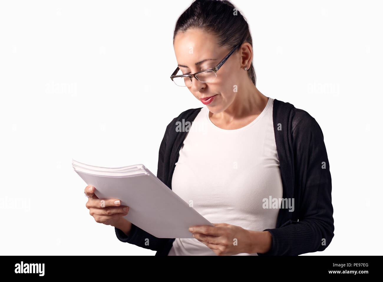 Mujer de negocios revisando documentación / Businesswoman reviewing documents Stock Photo
