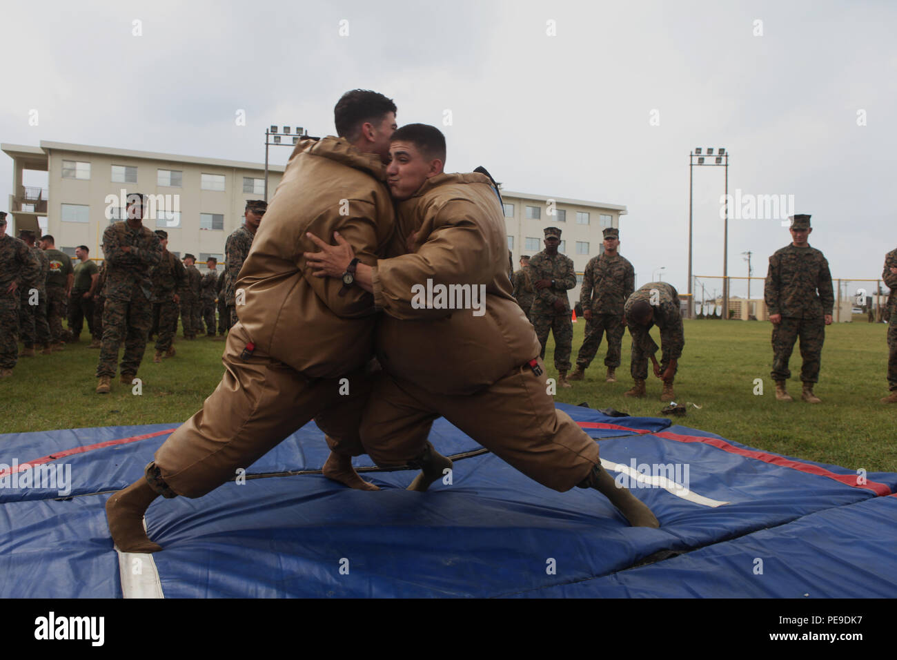 Goal wrestling hires stock photography and images Alamy