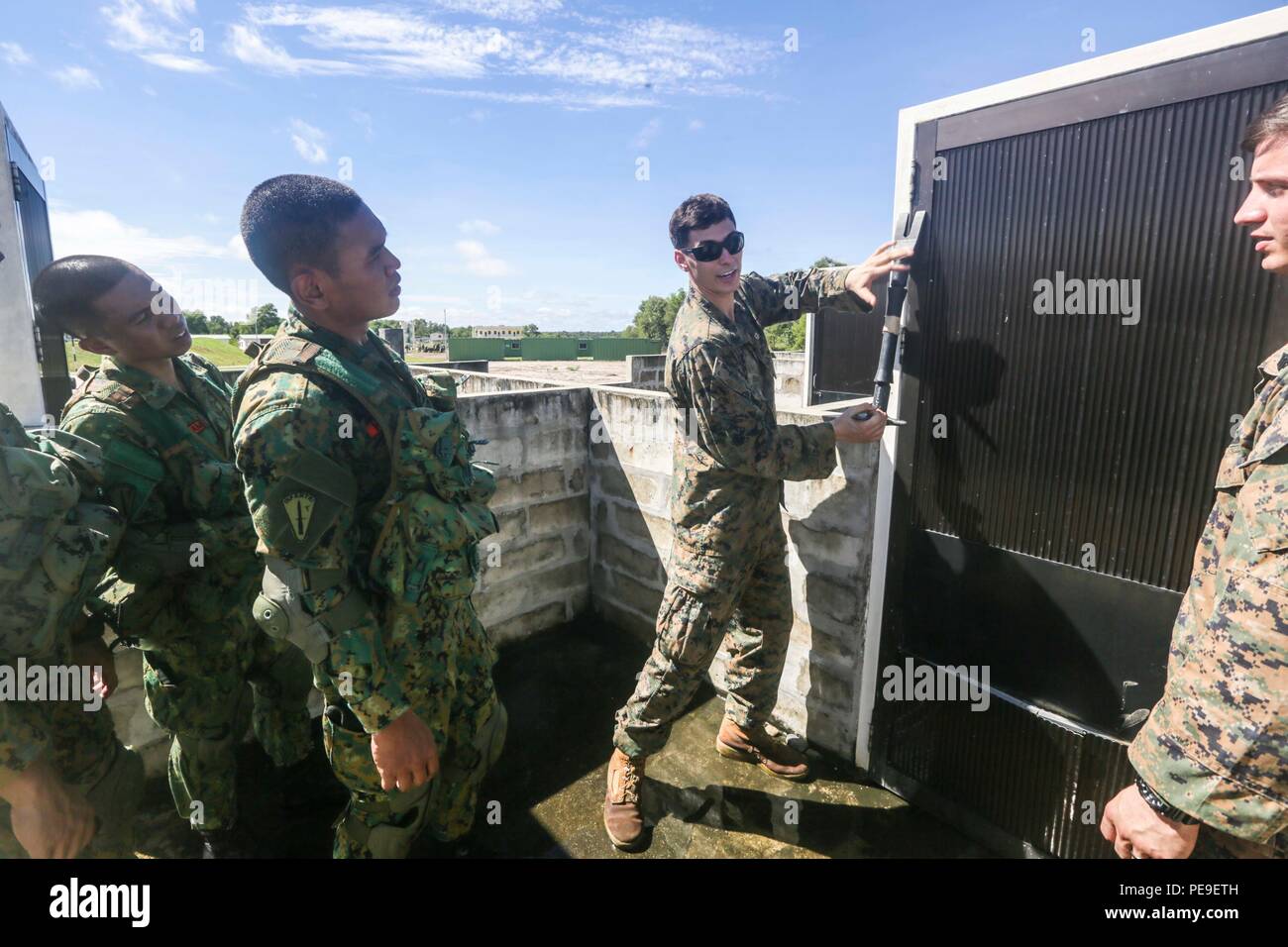 Royal brunei air force hi-res stock photography and images - Alamy
