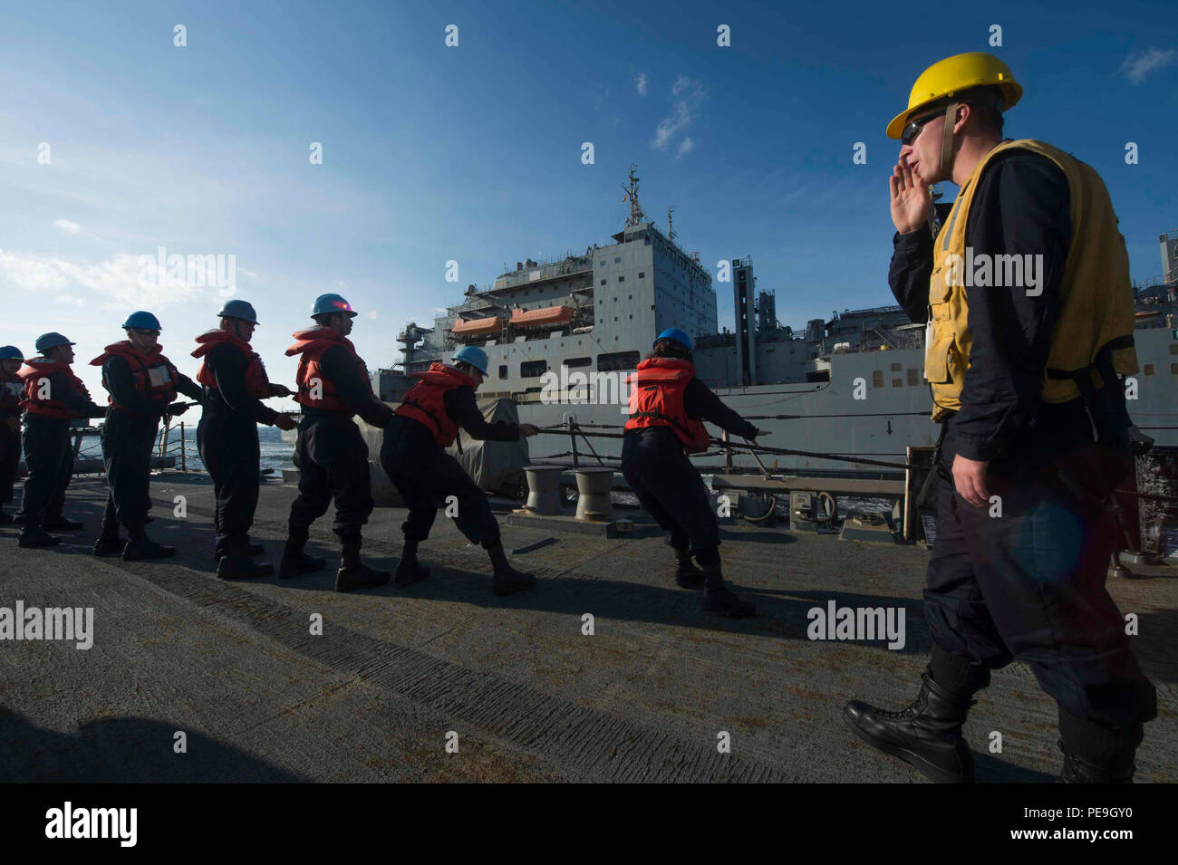 Line handlers coast guard hi-res stock photography and images - Alamy