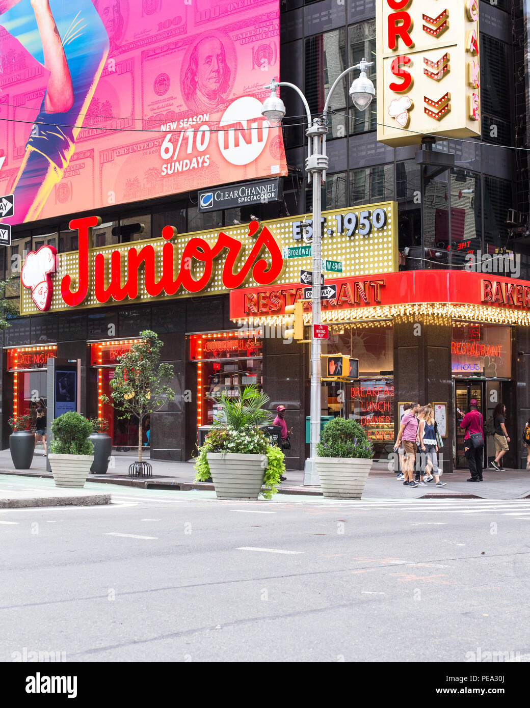 Corner restaurant new york hires stock photography and images Alamy