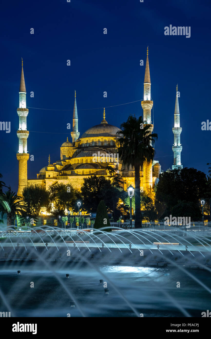 Fountain and Blue Mosque, Istanbul, Turkey Stock Photo - Alamy