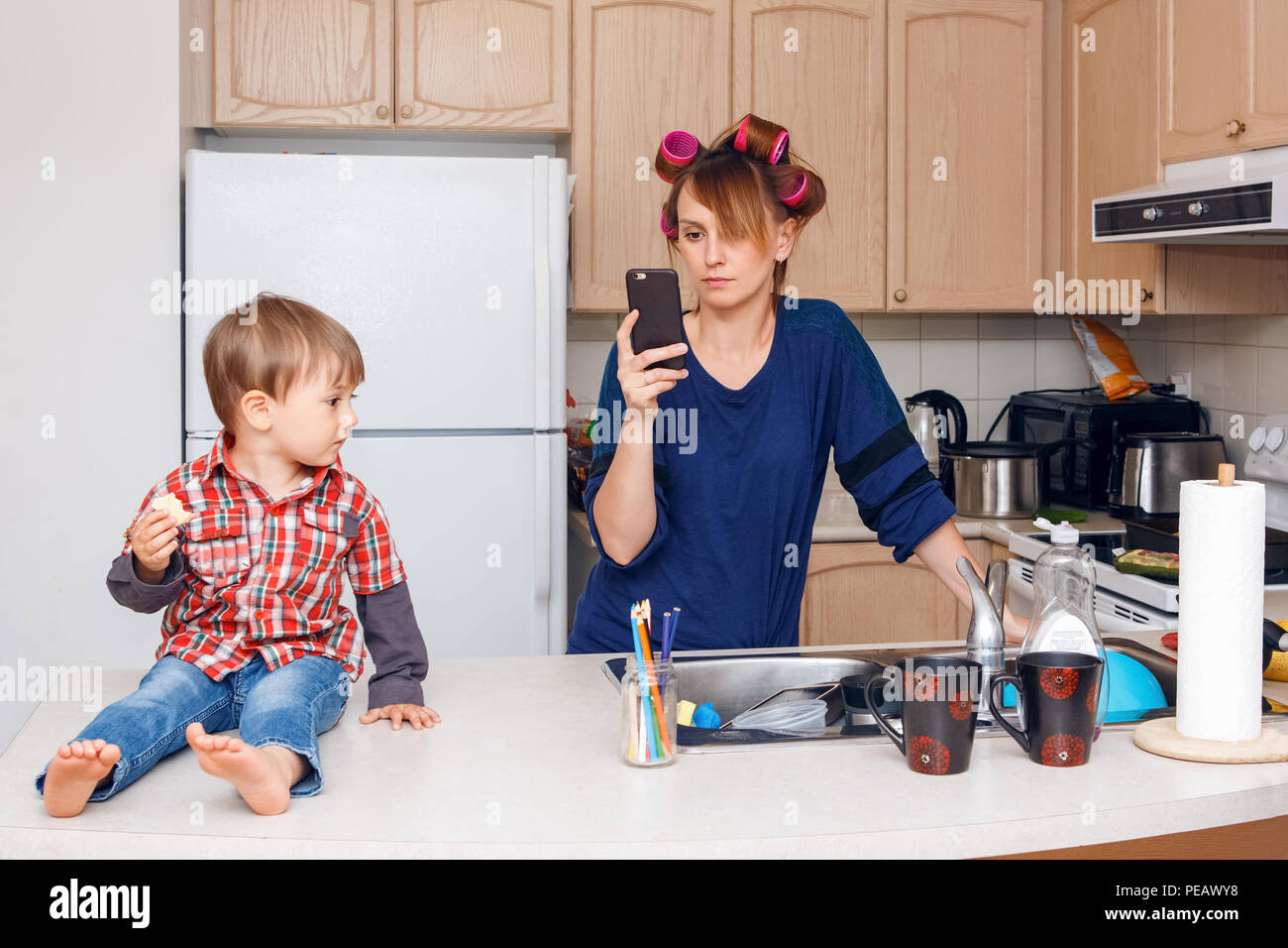 mom and her house wife Adult Pictures