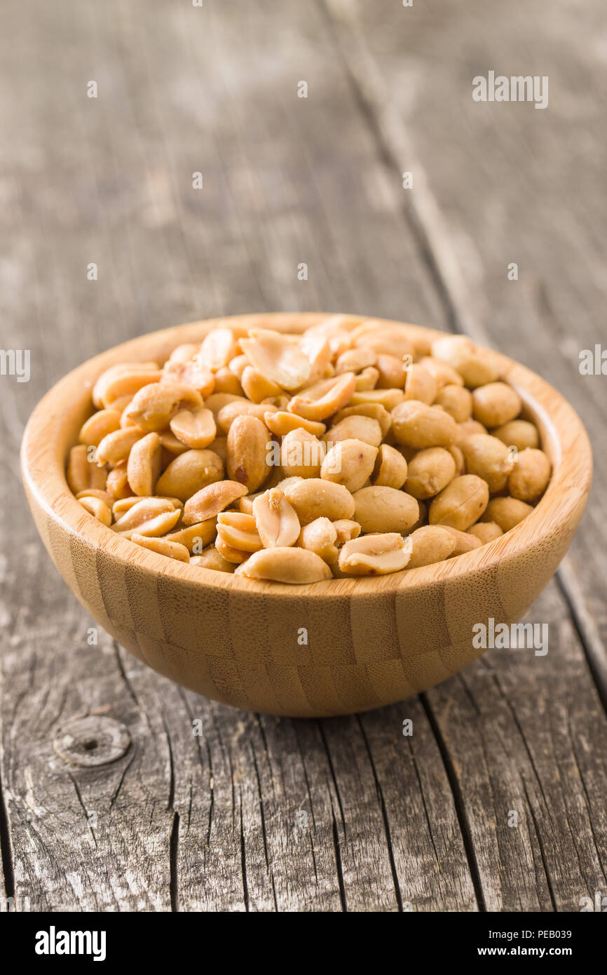 Salted roasted peanuts in bowl Stock Photo Alamy