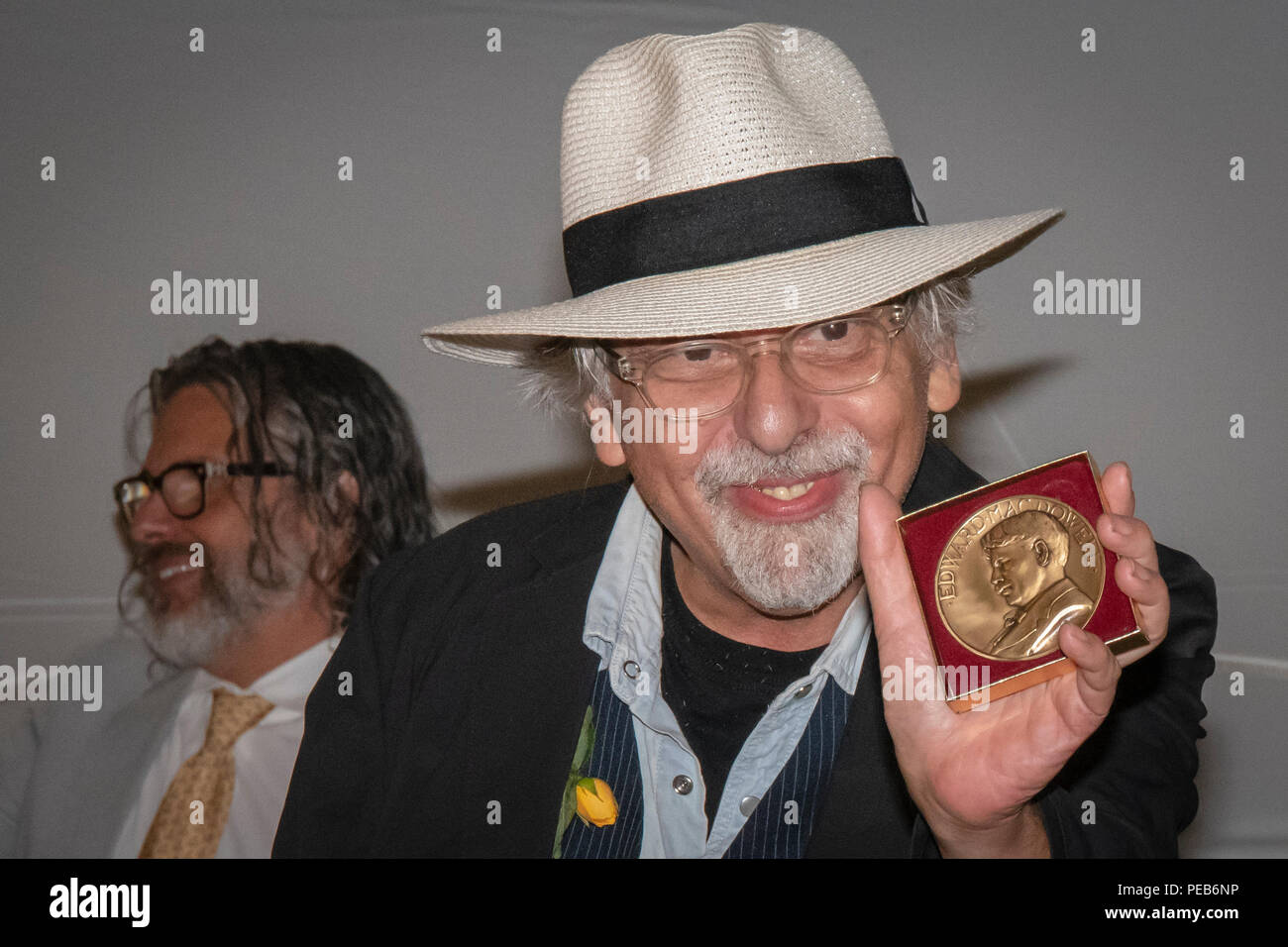 Pulitzer prize hi-res stock photography and images - Alamy