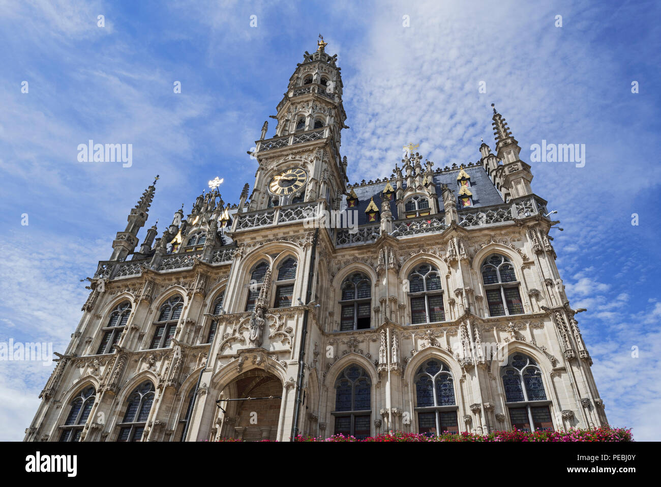 16th century town hall / city hall and belfry of Oudenaarde in Flamboyant Gothic style, East Flanders, Belgium Stock Photo