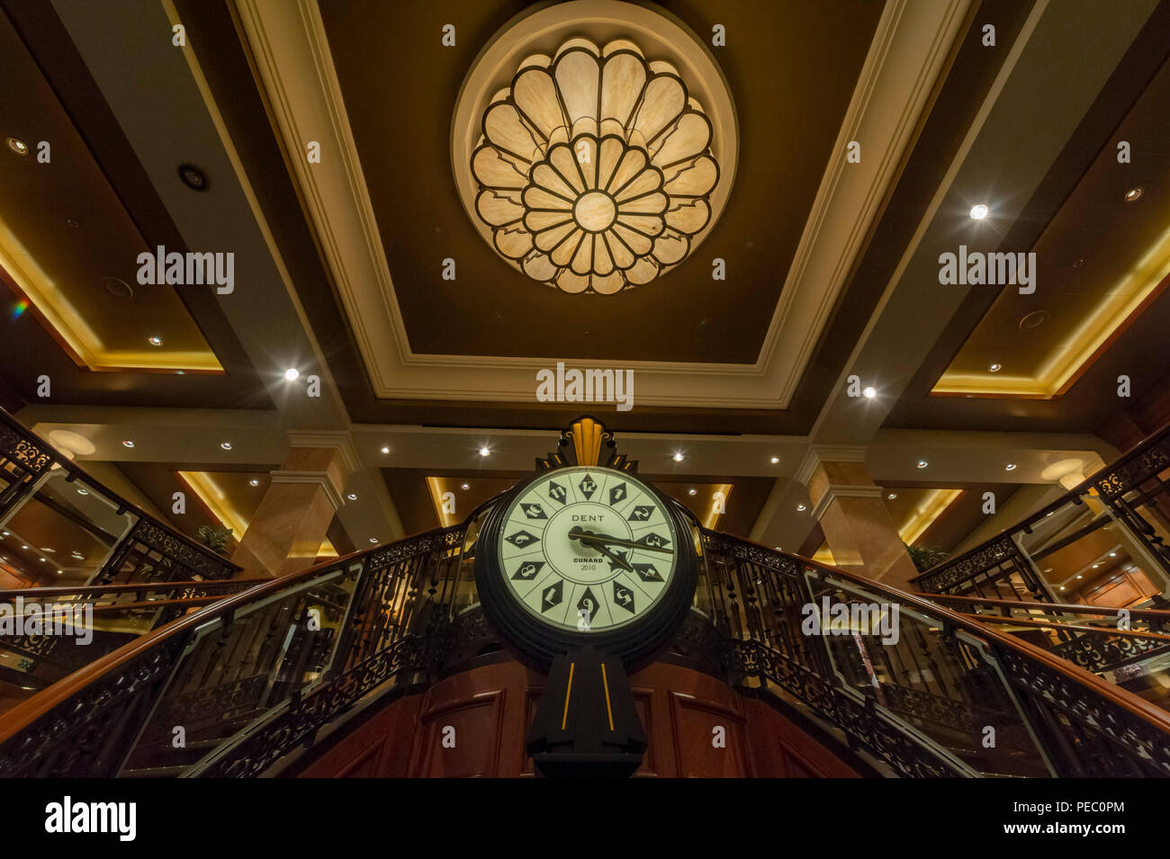 Interior on Queen Elizabeth Cruise Liner showing luxurious Art Deco lighting Stock Photo