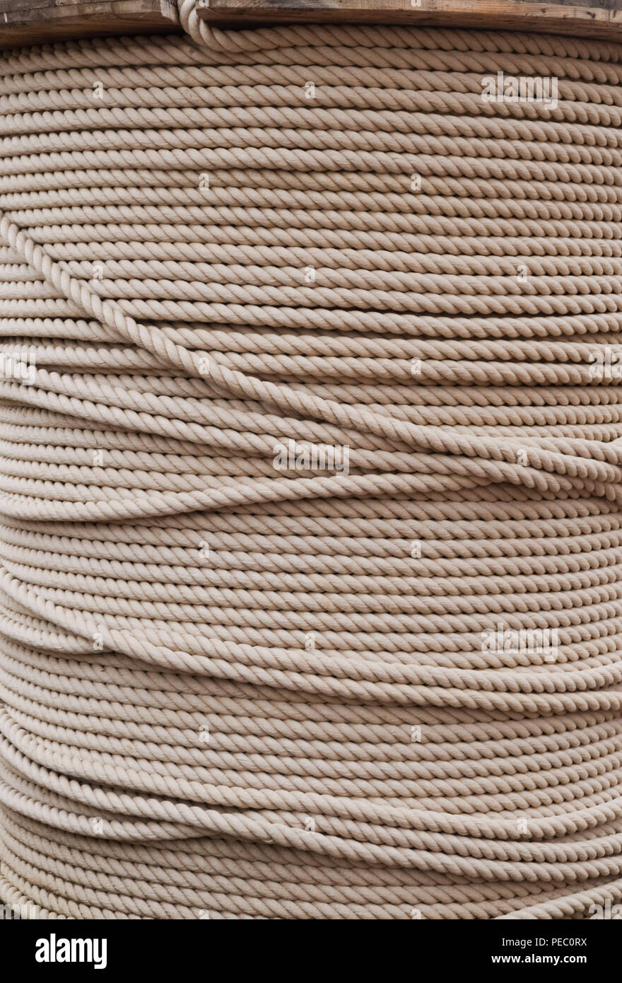 Large coil of rope hi-res stock photography and images - Alamy