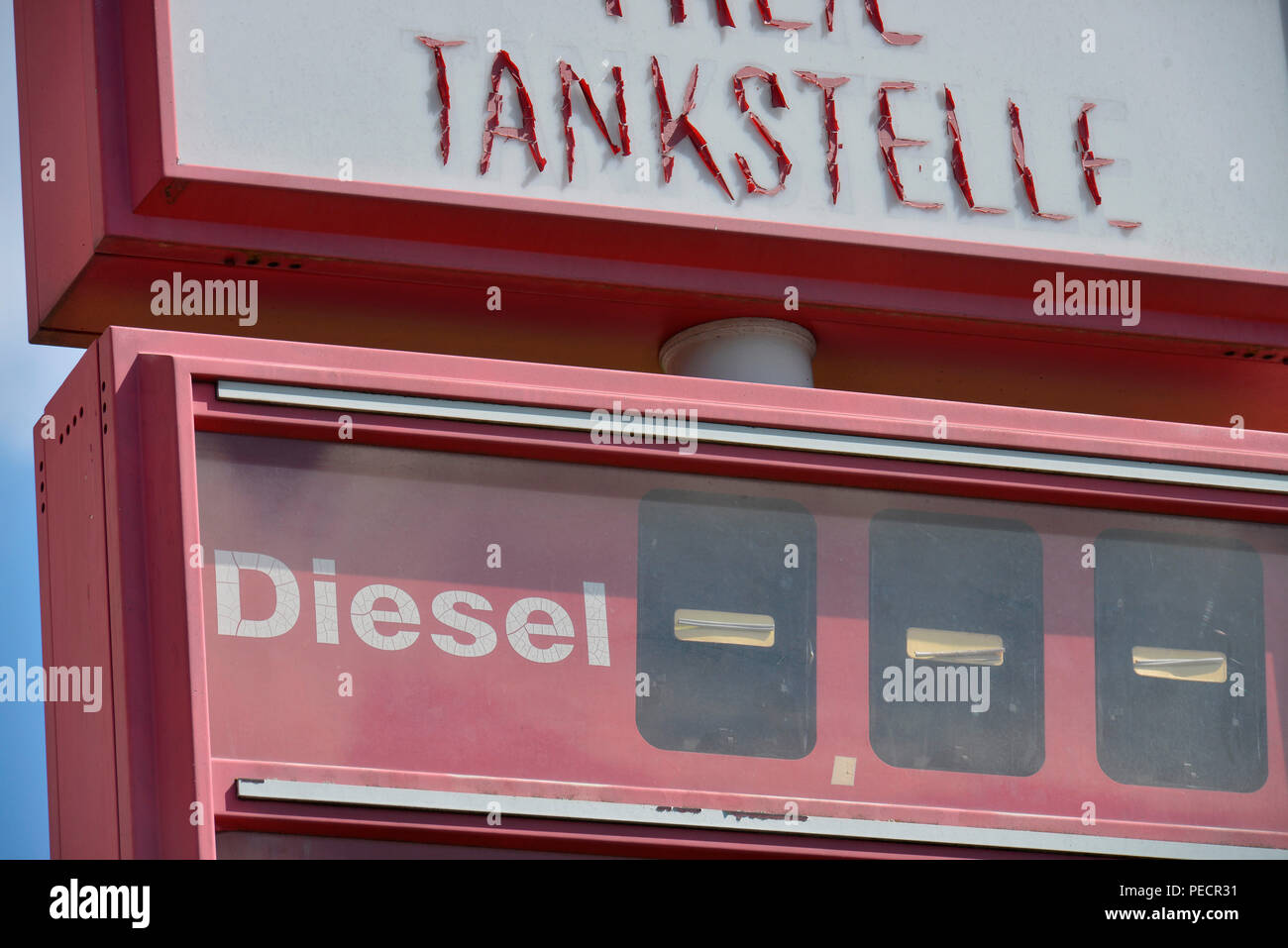 Zapfsaeule, Freie Tankstelle, Tempelhof, Berlin, Deutschland Stock