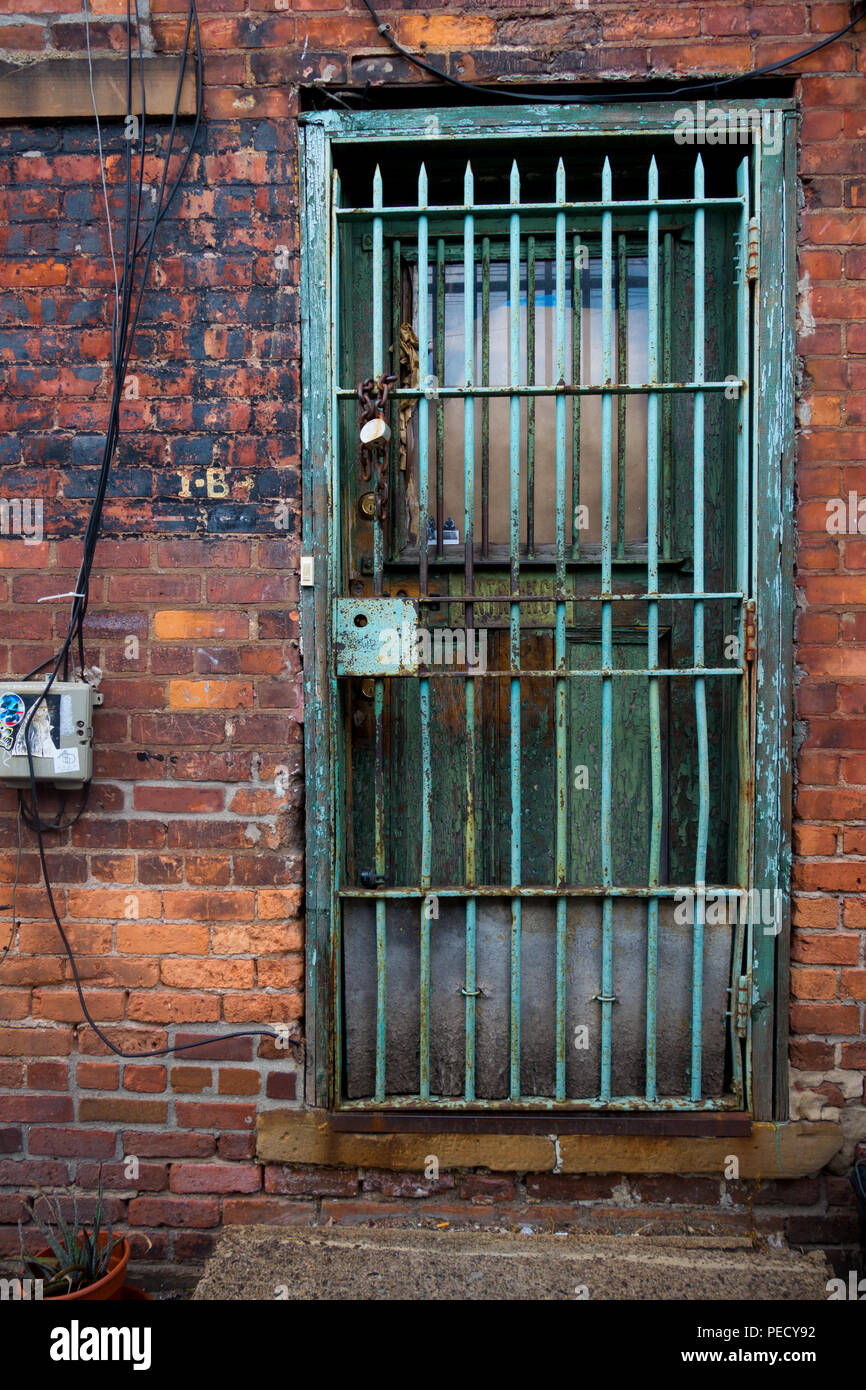Green Bars High Resolution Stock Photography and Images - Alamy