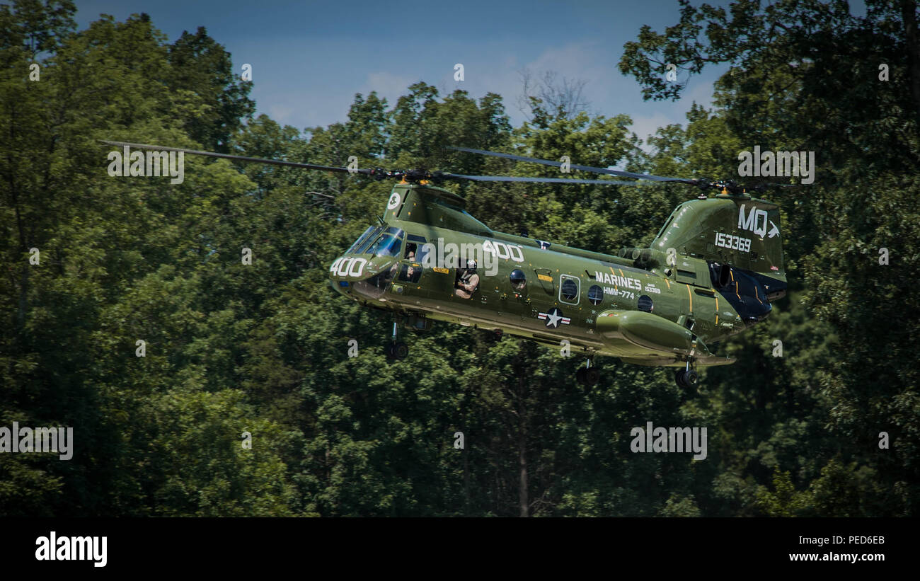The CH46 begins its landing during the CH46 Retirement Ceremony at