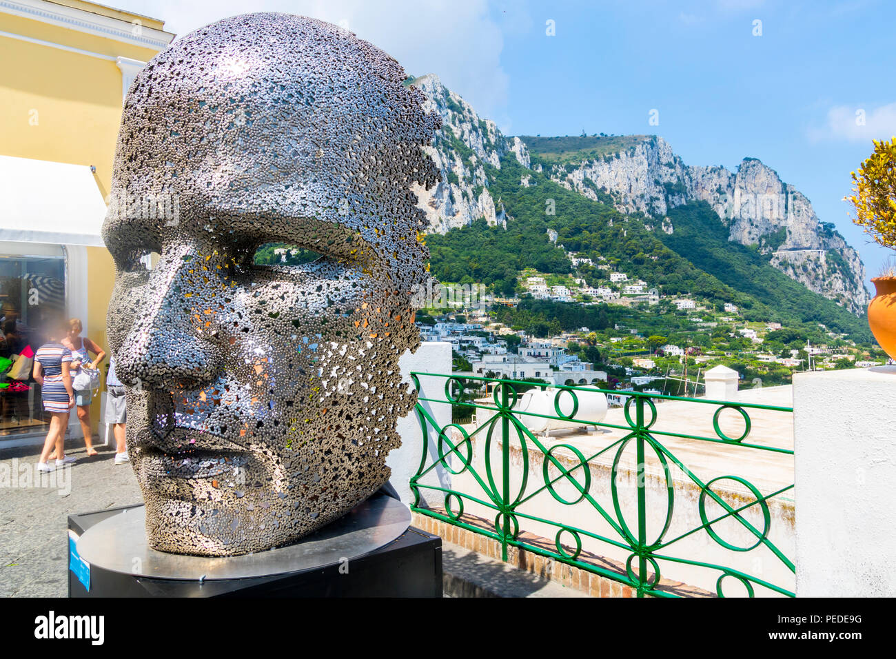 Korean Artist Seo Young Deok modern head sculpture made from recycled