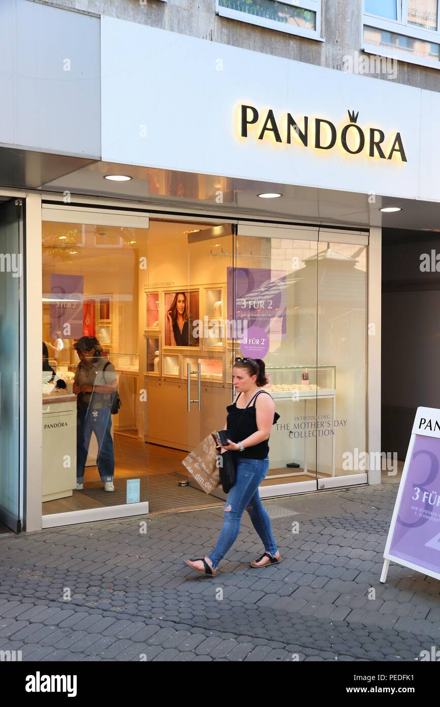 NUREMBERG, GERMANY - MAY 7, 2018: Person walks by Pandora jewelry store at  Karolinenstrasse shopping street in Nuremberg, Germany Stock Photo - Alamy