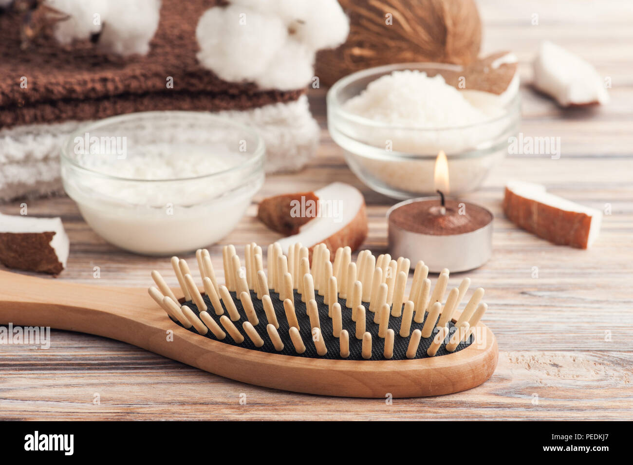 Natural Hair Treatment With Coconut Oil Spa Set With Wooden