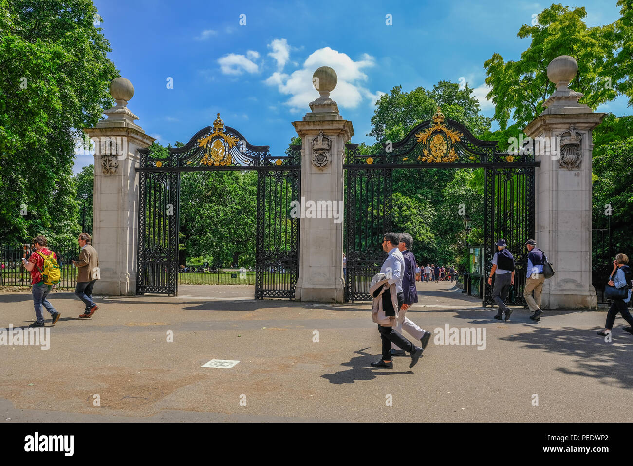 Mall, London, Uk - June 8, 2018:  View of the magnificent Malborough Gates on the Mall in central London, entrance to the park. Stock Photo
