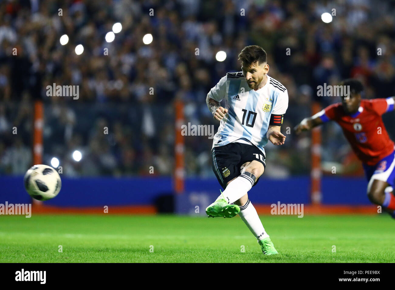 Action kicking penalty hires stock photography and images Alamy