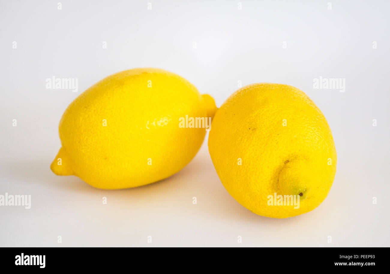 Lemon, lime. natural juices and healthy food Stock Photo Alamy