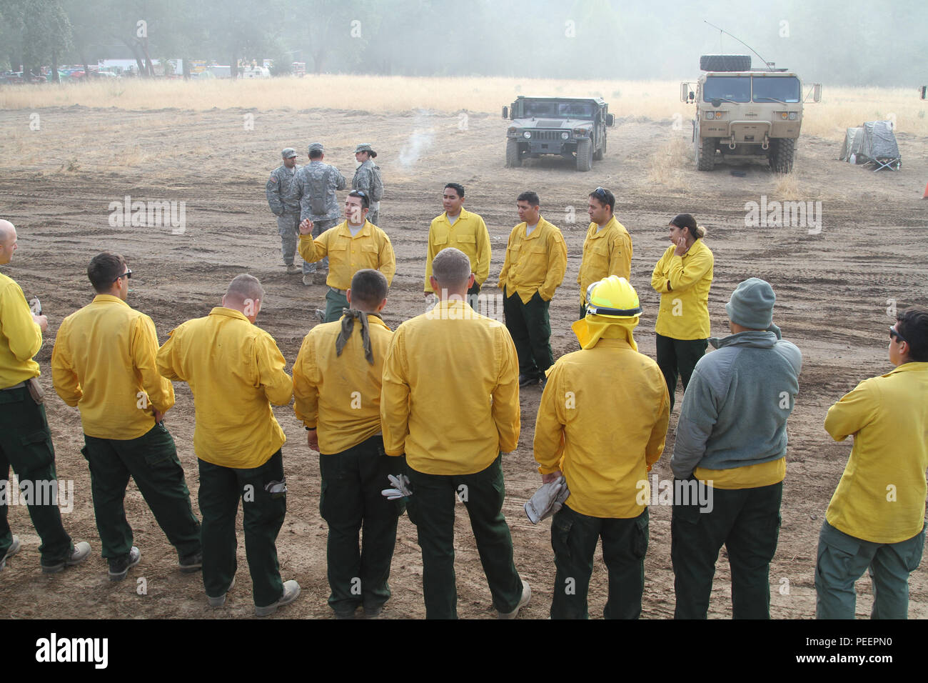 Task Force Alpha soldiers from the California Army National Guard ...