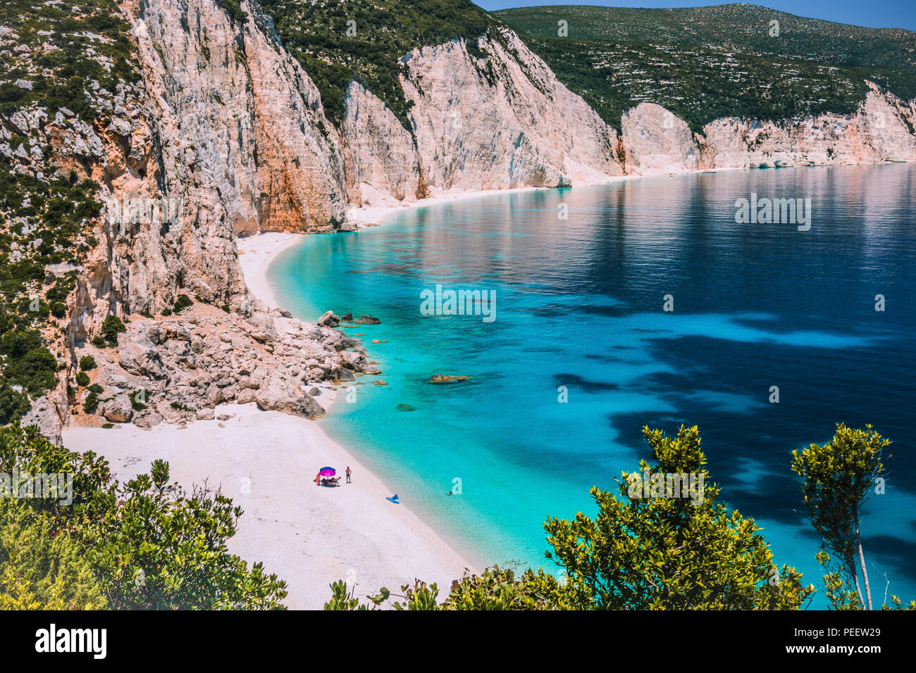 Hy Lạp: Nếu bạn đang tìm kiếm một điểm đến tuyệt vời để khám phá và thư giãn, Hy Lạp là sự lựa chọn hoàn hảo. Hãy khám phá bộ sưu tập hình ảnh tuyệt đẹp của đất nước này để trải nghiệm cảm giác thư giãn và đắm chìm trong thiên nhiên tuyệt đẹp của Hy Lạp.