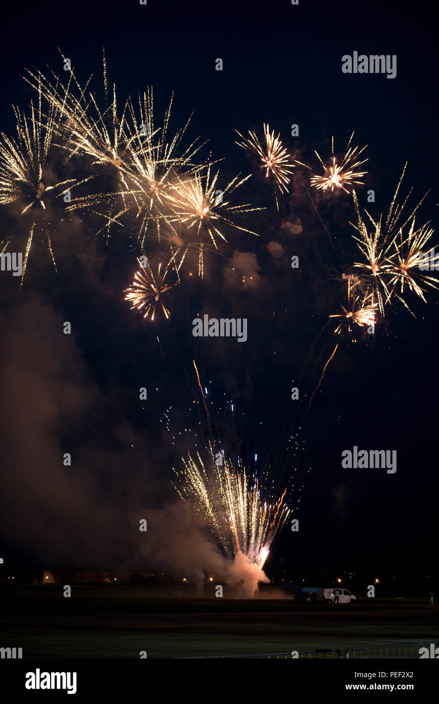 Multiple golden fireworks Stock Photo Alamy