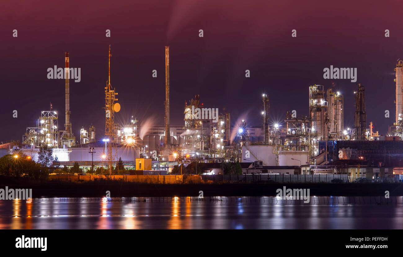 oil refinery or chemical plant at night Stock Photo - Alamy