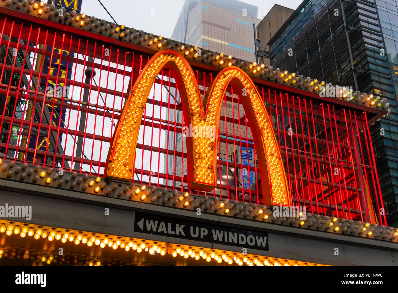 Mcdonalds Logo High Resolution Stock Photography and Images Alamy