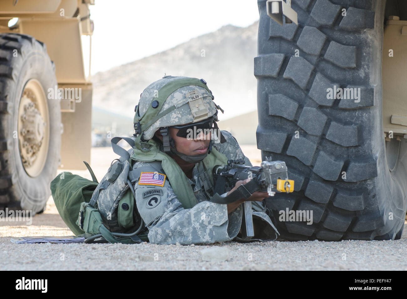 U.s. Army Reserve Warrant Officer Candidate Sofia Olds, An Automated  Logistical Specialist With The 787Th Combat Sustainment Support Battalion  (787Th Cssb), From Dothan, Ala., Reacts To Simulated Mortars In A Vehicle  Staging