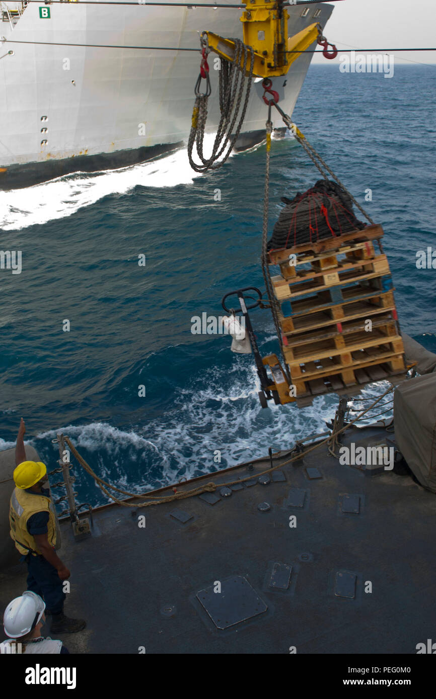 Uss winston churchill ddg 81 hi-res stock photography and images - Page 13  - Alamy