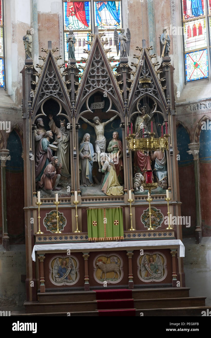 Gothic altar piece hi-res stock photography and images - Alamy