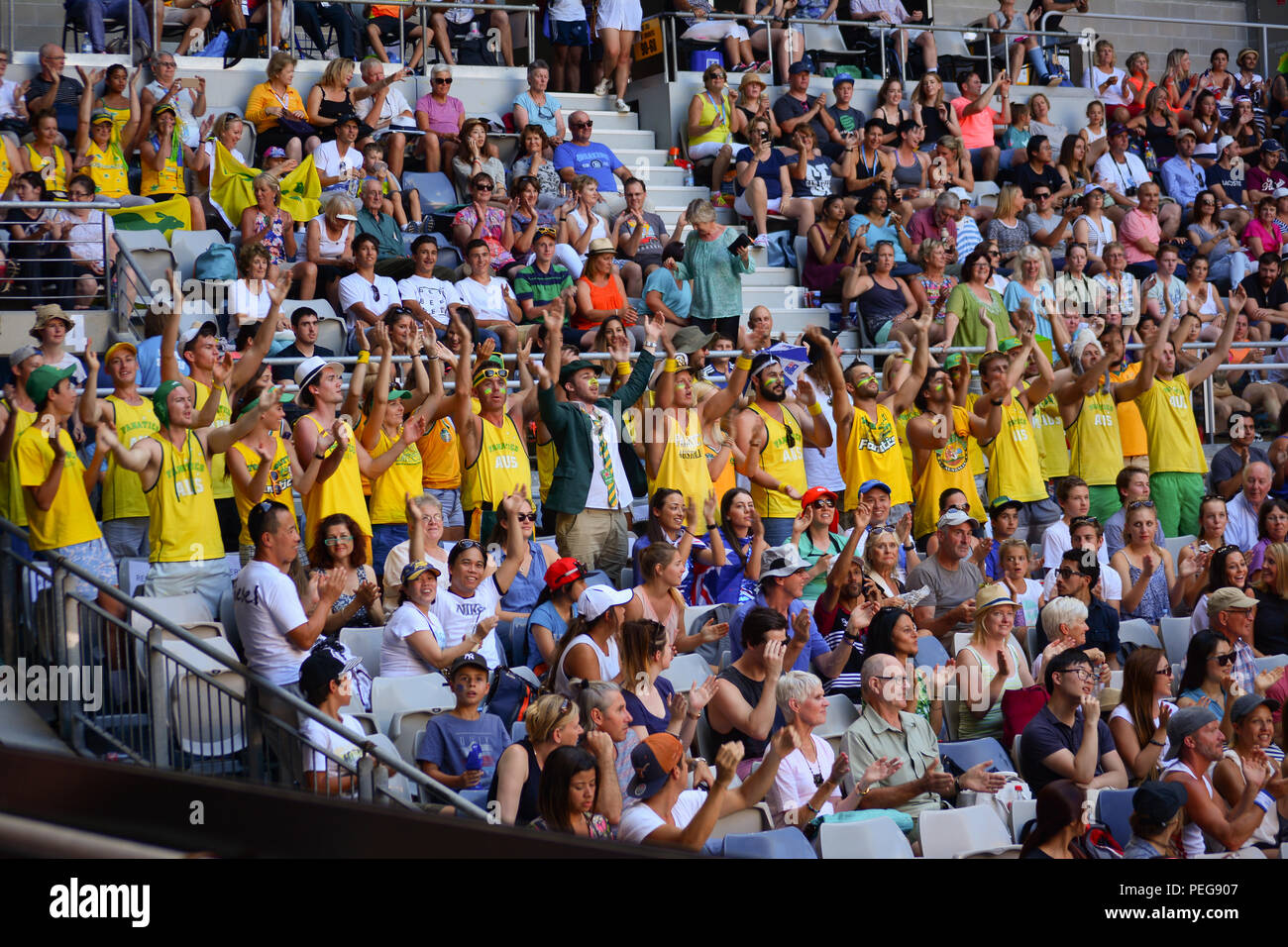 People cheer for the tennis players in Australian Open, Melbourne Stock Photo