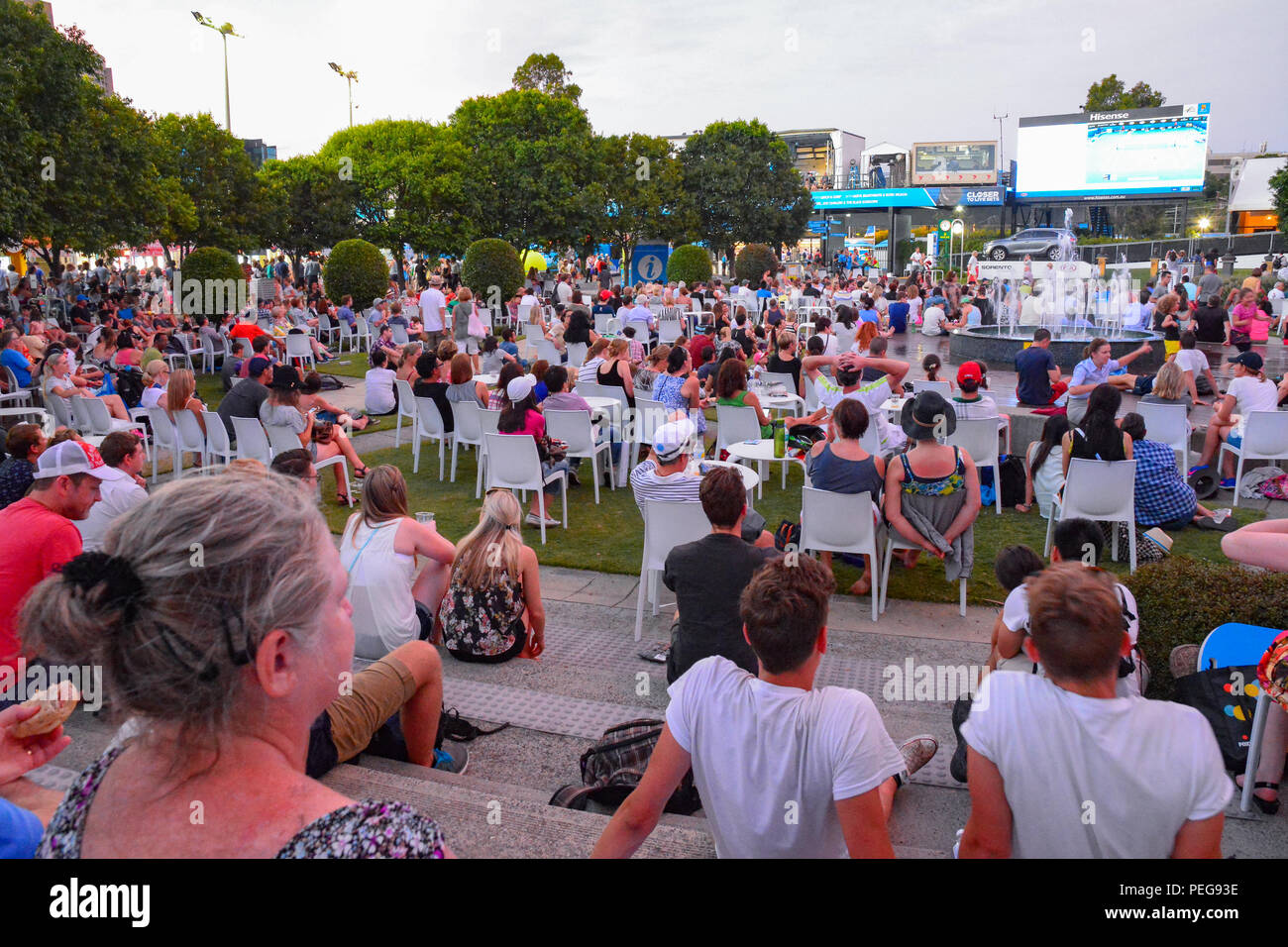 People cheer for the tennis players in Australian Open, Melbourne Stock Photo