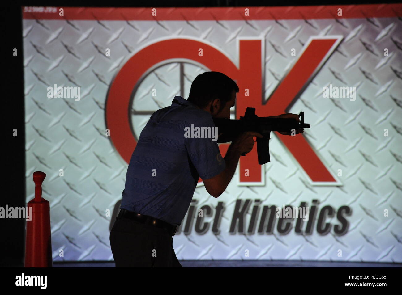 An employee of Conflict demonstrate techniques to the invited