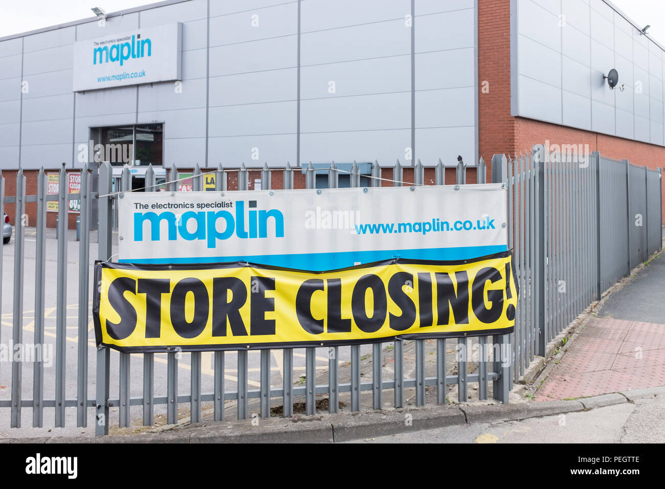 Maplin electrical store closing down, another hight street store goes into receivership, state of the economy. Stock Photo