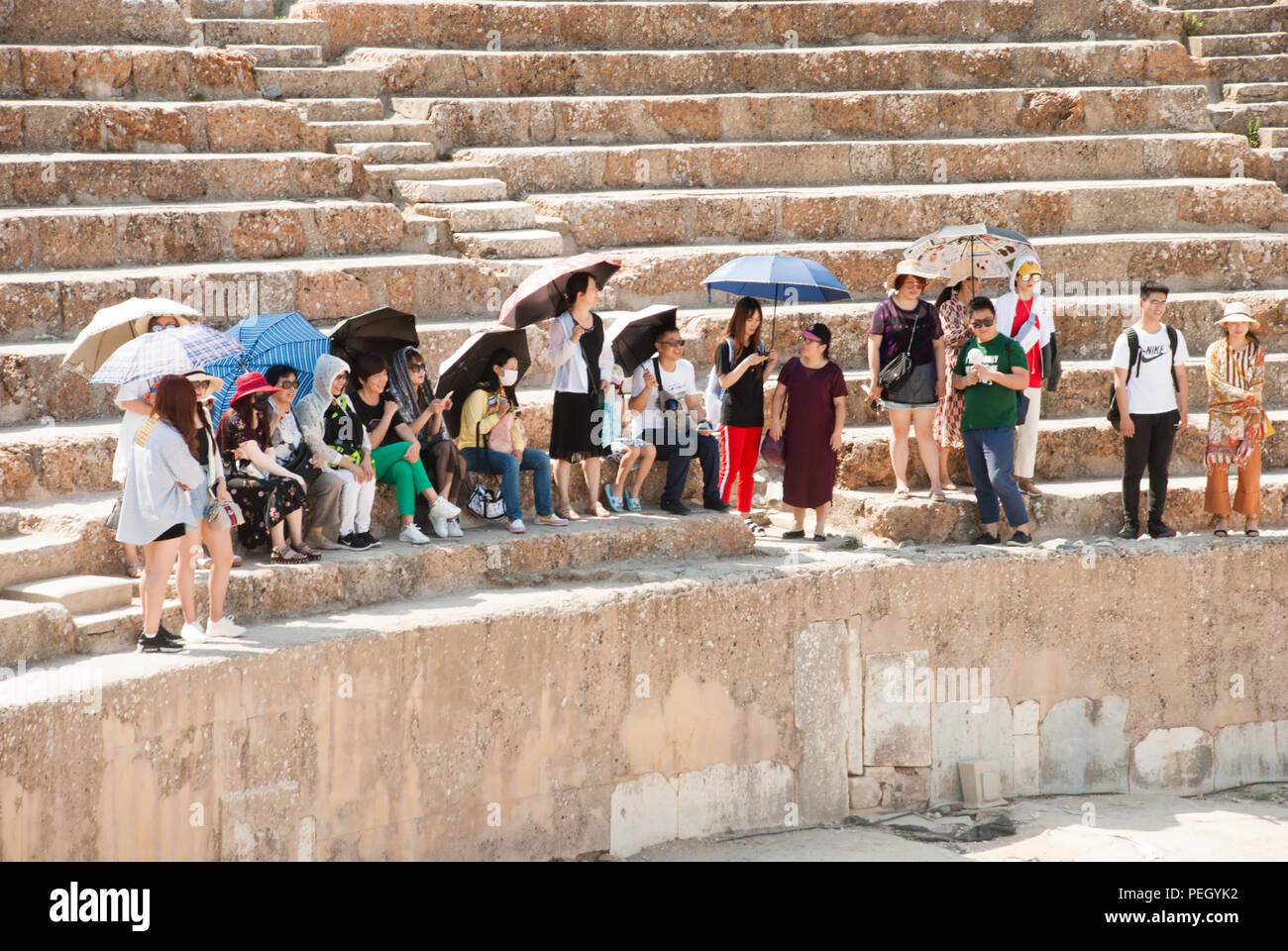 Amphitheatre steps hi-res stock photography and images - Alamy