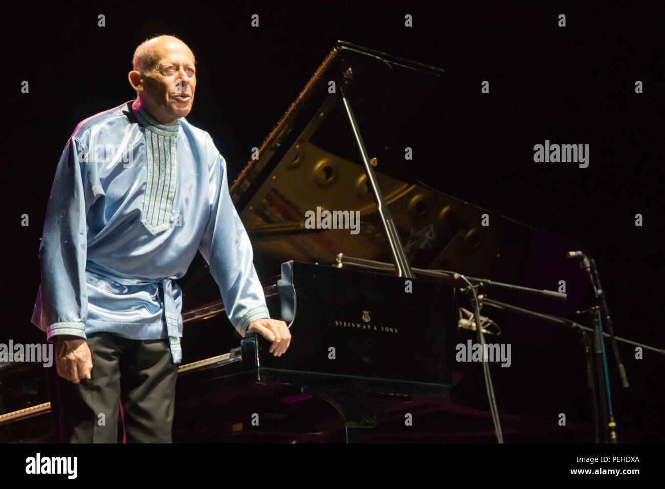 Budapest. 15th Aug, 2018. Australian concert pianist David Helfgott performs during his concert in Papp Laszlo Sports Arena in Budapest, Hungary on Aug. 15, 2018. Credit: Attila Volgyi/Xinhua/Alamy Live News Stock Photo