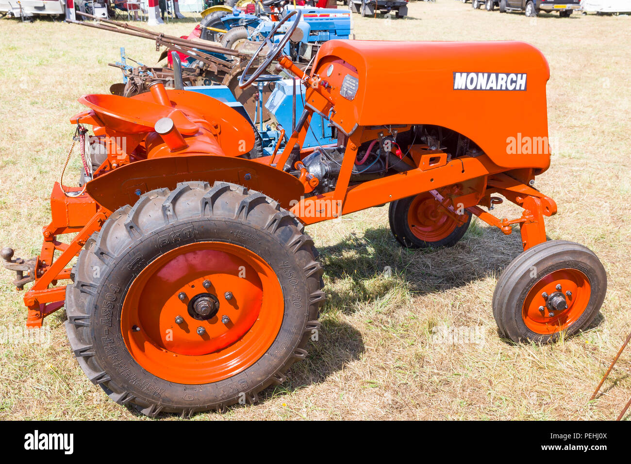 British Singer Monarch farm tractor from the 1950s on show at South Cerney in 2018 Stock Photo