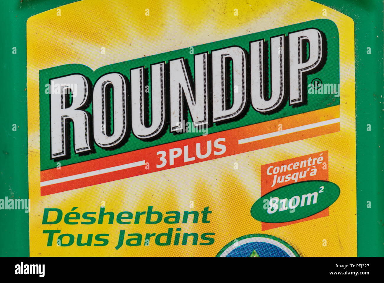 Roundup weedkiller hi-res stock photography and images - Alamy