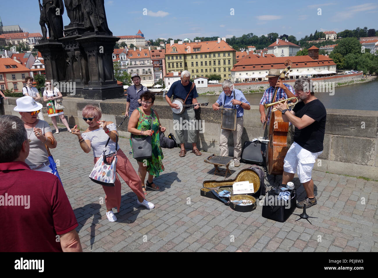 Jazz musicians Jazz, band playing live music on The Charles Bridge, Prague, Czech Republic Stock Photo